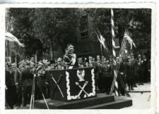 Marszałek Polski Edward Rydz &ndash; Śmigły w bramie koszar 17 Pułku Ułan&oacute;w (od strony ulicy Racławickiej), 21.05.1939 r.
